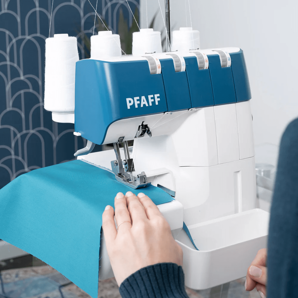 Pfaff Coverlock PFAFF® admire™ 1000 Overlock Machine