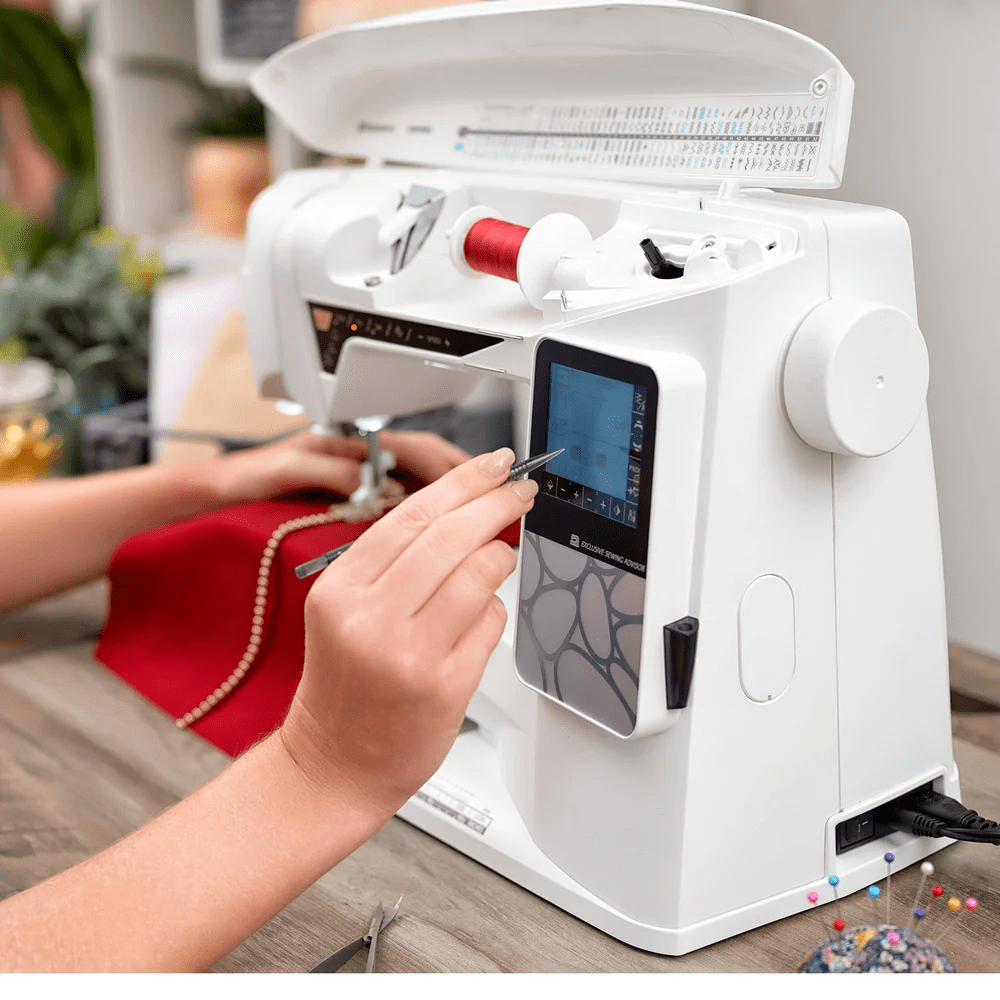 Viking Sewing Machines HUSQVARNA® VIKING® OPAL™ 690Q Sewing Machine