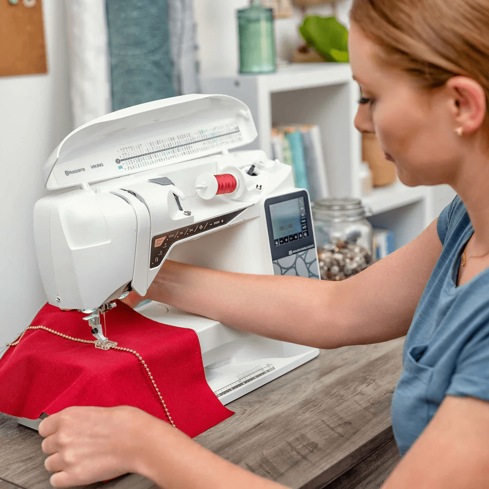 Viking Sewing Machines HUSQVARNA® VIKING® OPAL™ 690Q Sewing Machine